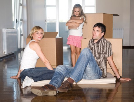 Customer raising a moving service complaint through a formal process